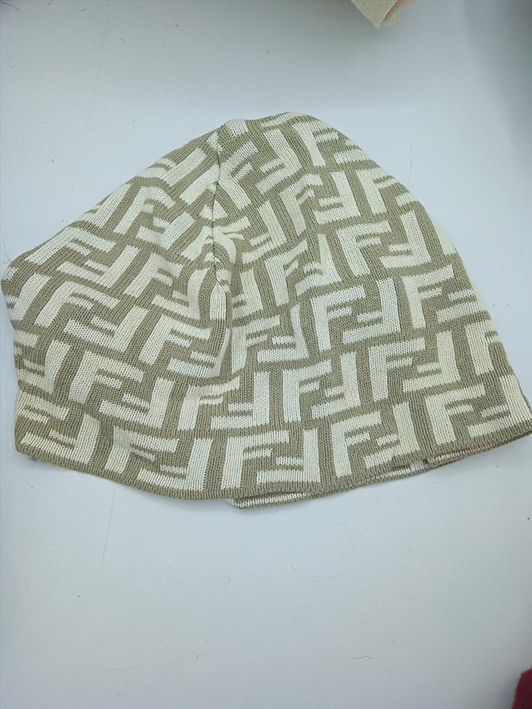 Cappello Beige Bianco Fendi 