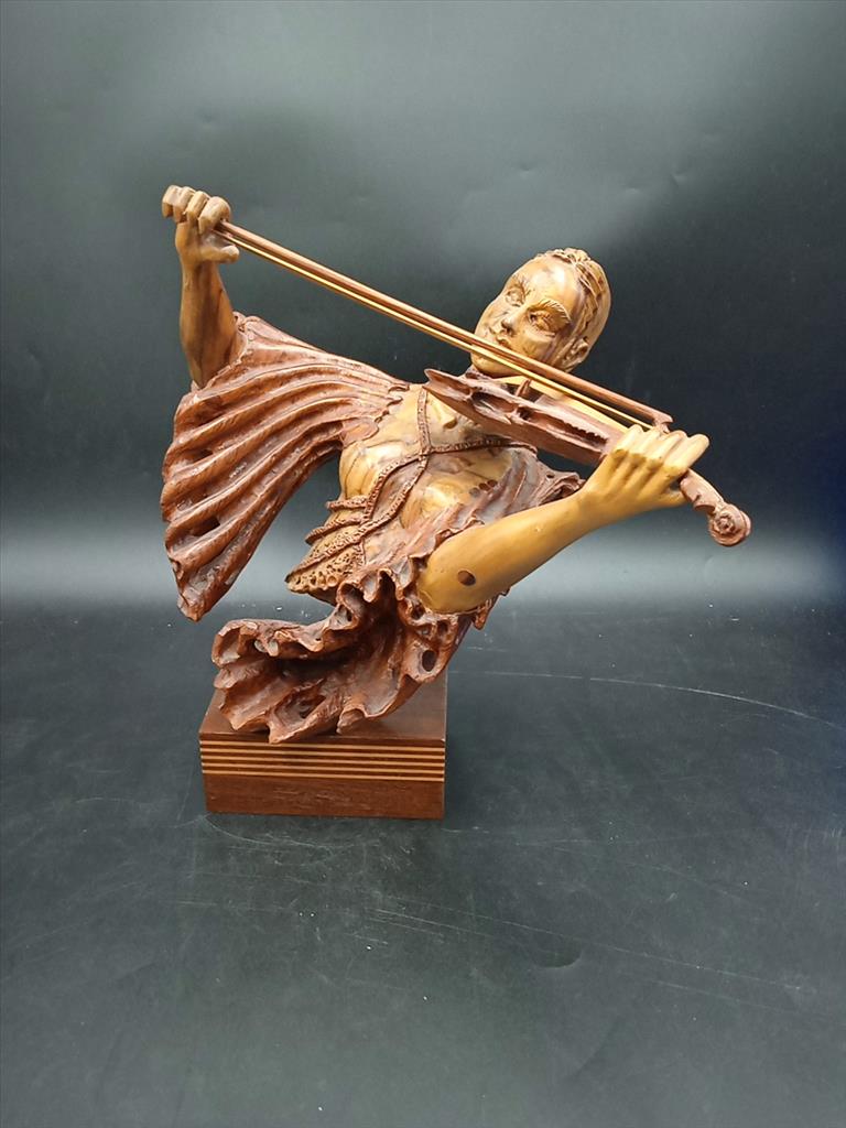 SCULTURA SMOCOVICH VIOLINISTA