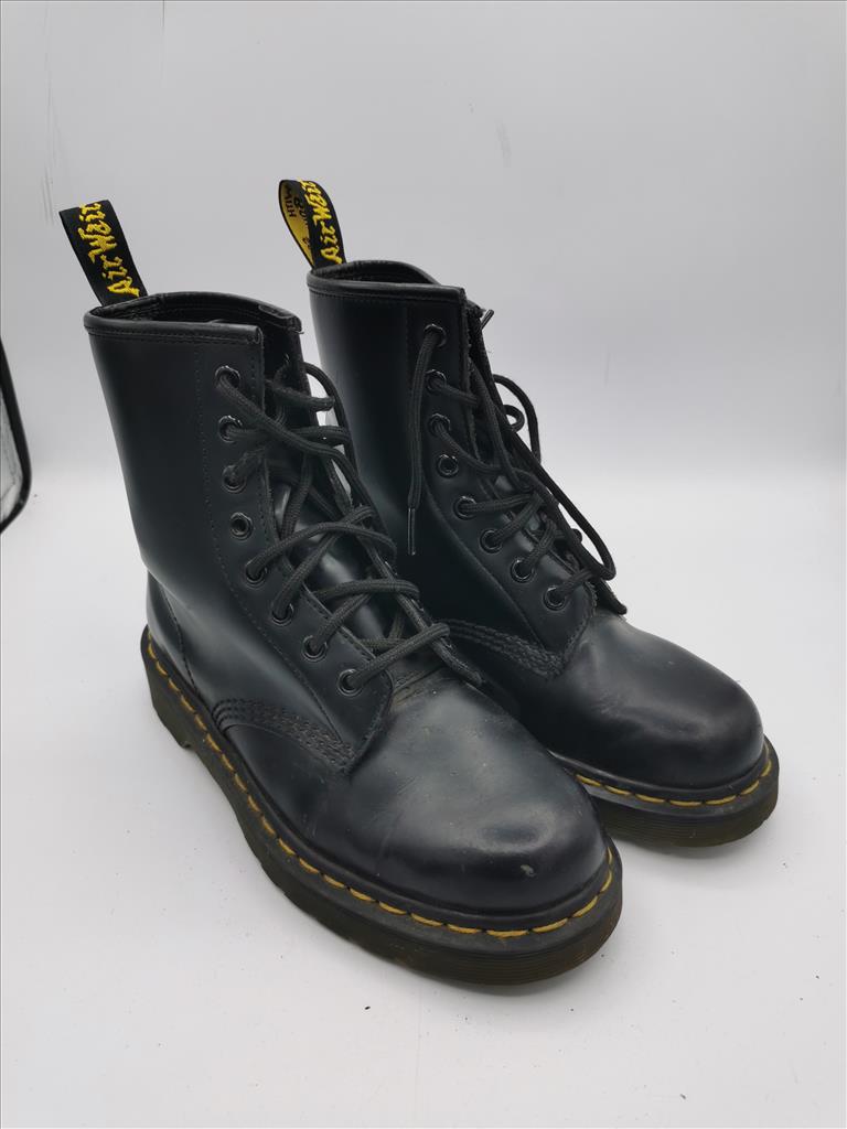 SCARPE  DR  MARTENS  NERI  N  37 