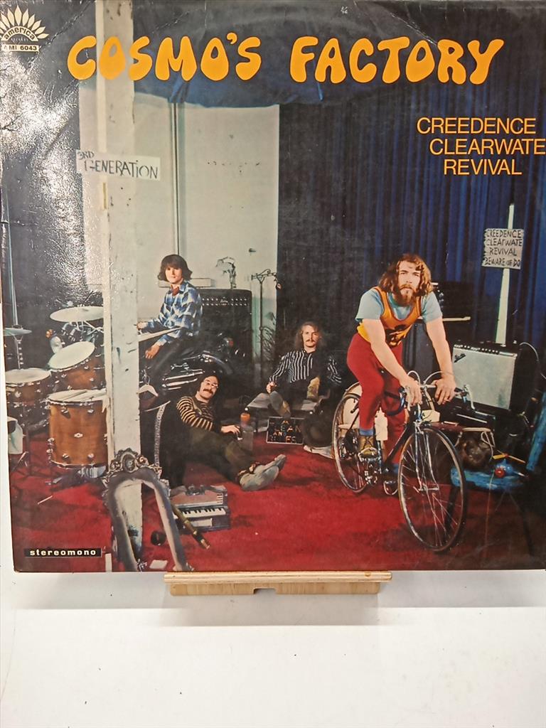 33 Creedence Clearwater Revival – Cosmo's Factory Black Fantasy Labels